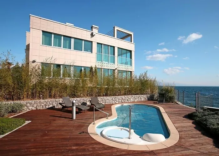 Villa Arentz Residence - Front Sea Apartments