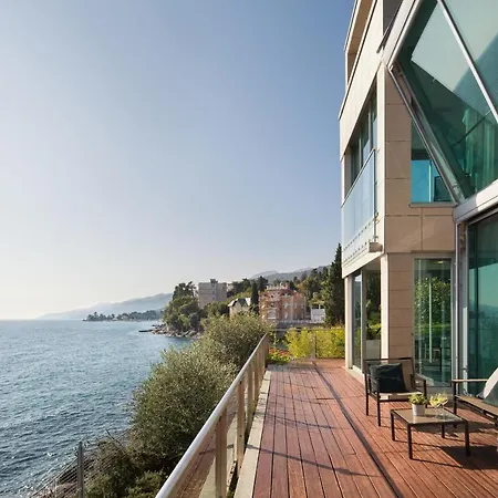 Villa Arentz Residence - Front Sea Apartments Abbázia Kültér fotó
